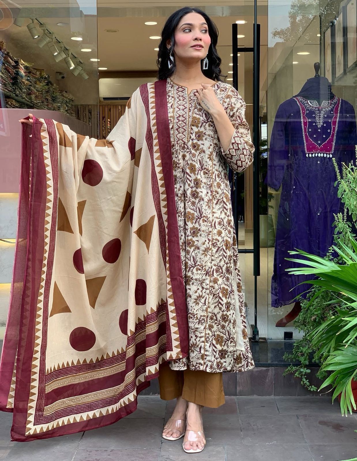 Women Floral Print Flared Kurta Set