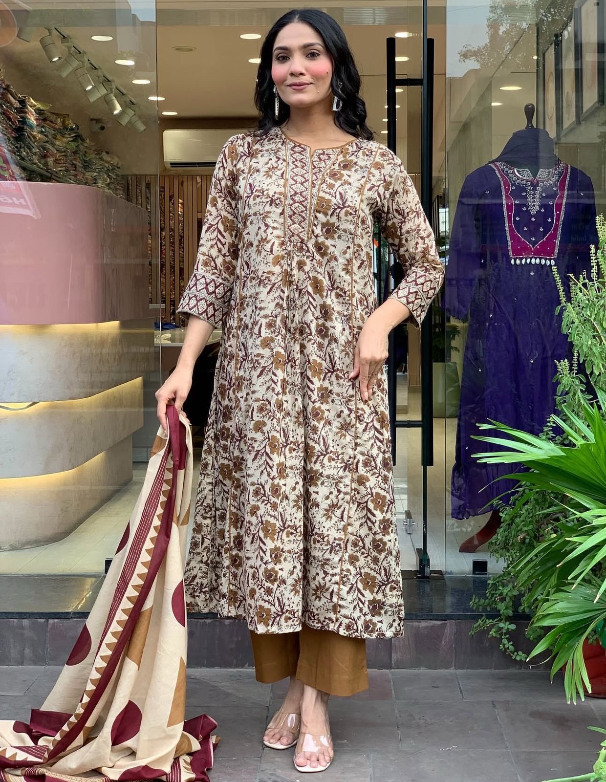 Women Floral Print Flared Kurta Set