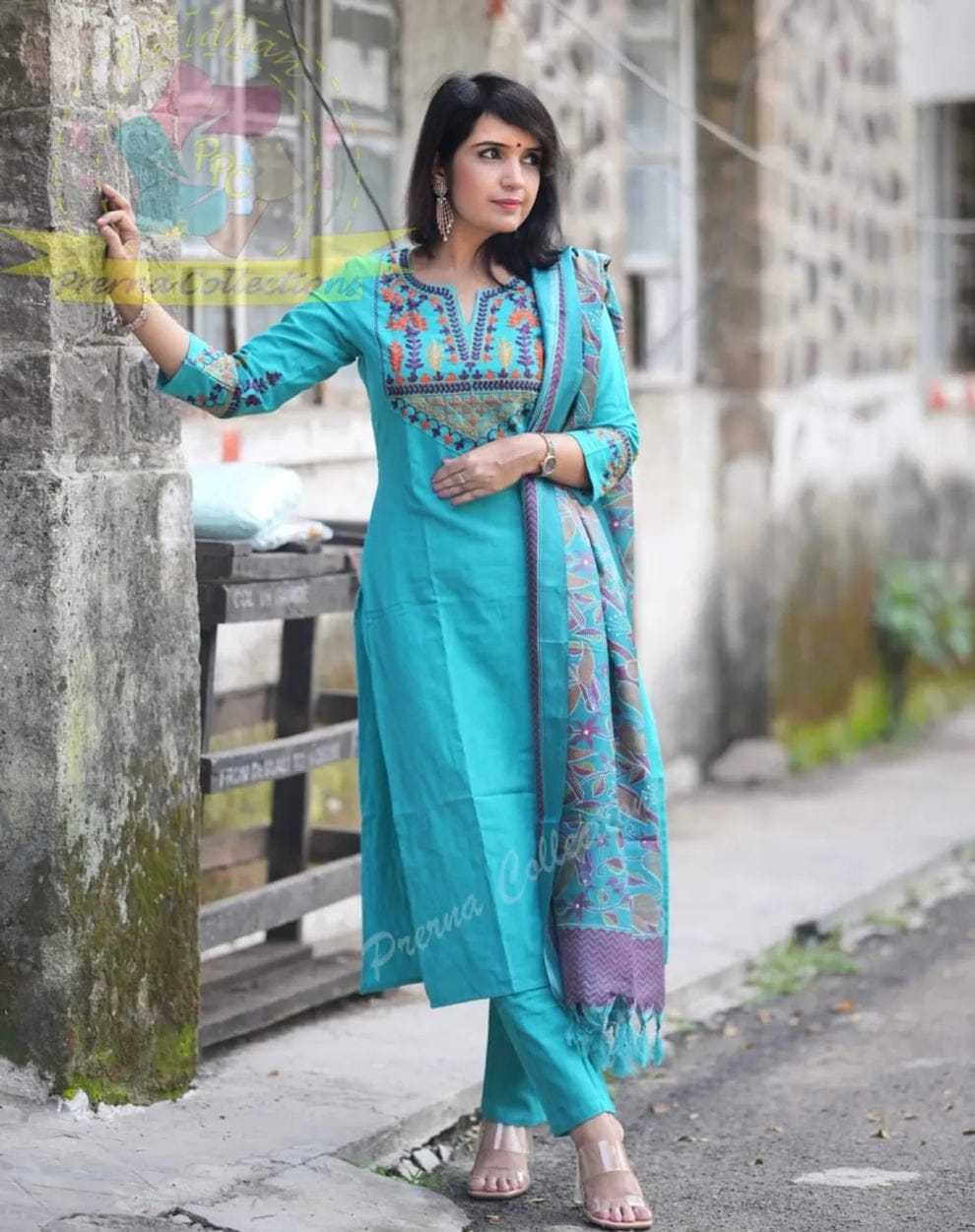 Aari Embroidered Handloom Set with Kantha Print Dupatta