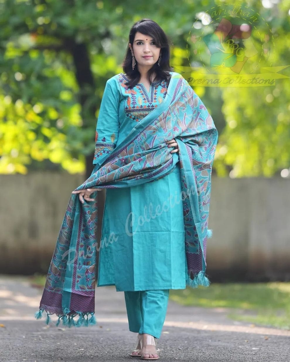 Aari Embroidered Handloom Set with Kantha Print Dupatta