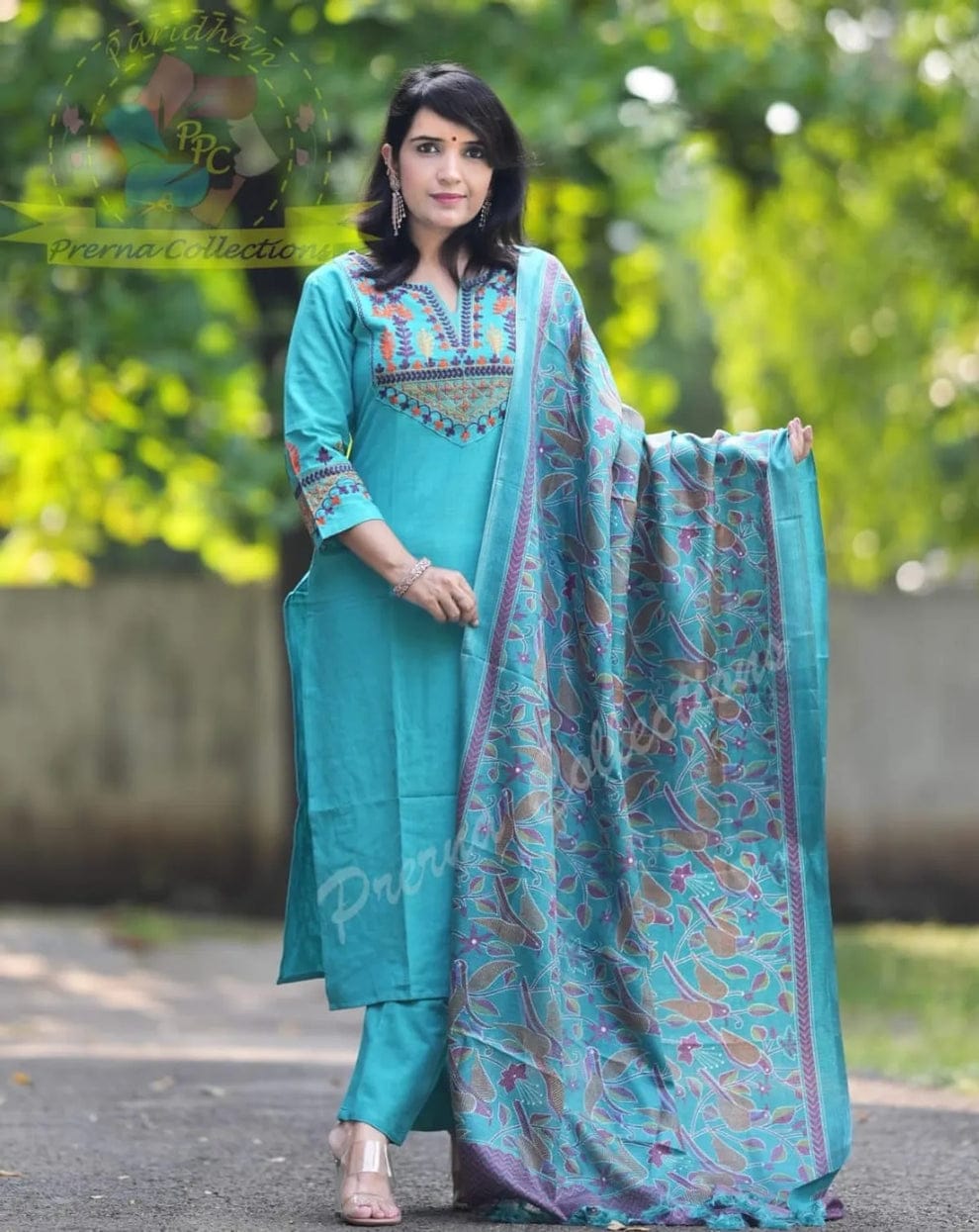 Aari Embroidered Handloom Set with Kantha Print Dupatta